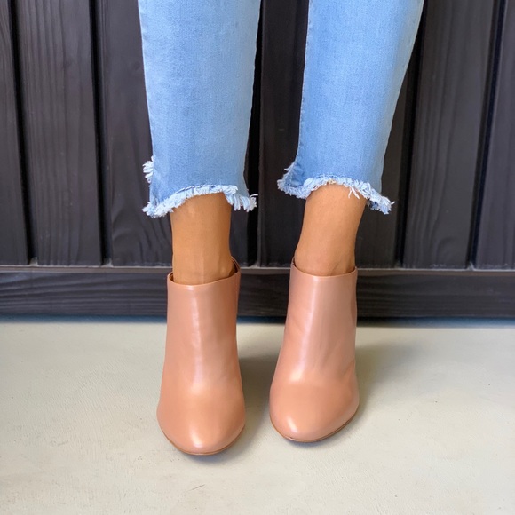 Cognac Leather Closed Toe Classic Mules - Picture 8 of 8